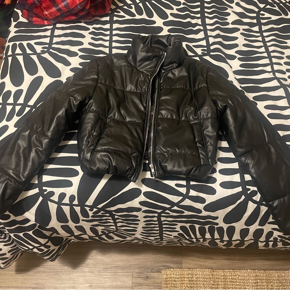 Fashion Nova Black Cropped Puffer Jacket